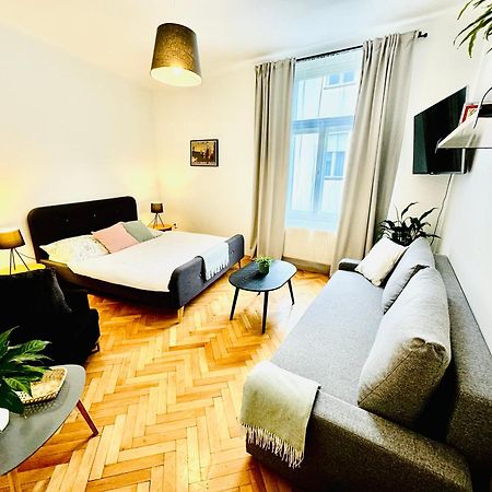 Apartments By Jacob プラハ エクステリア 写真